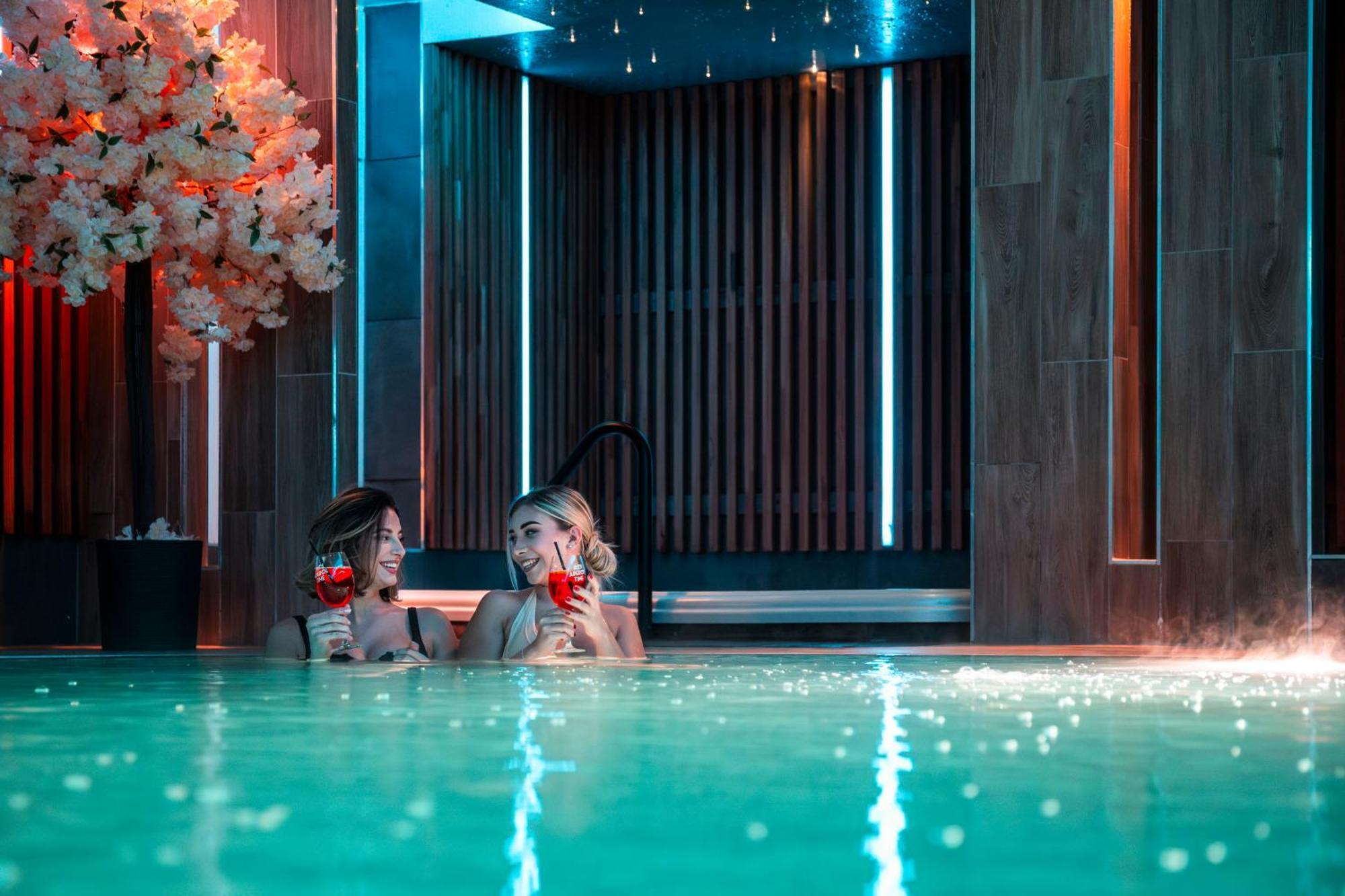 Sziget Hotel Nyíregyháza Zewnętrze zdjęcie
