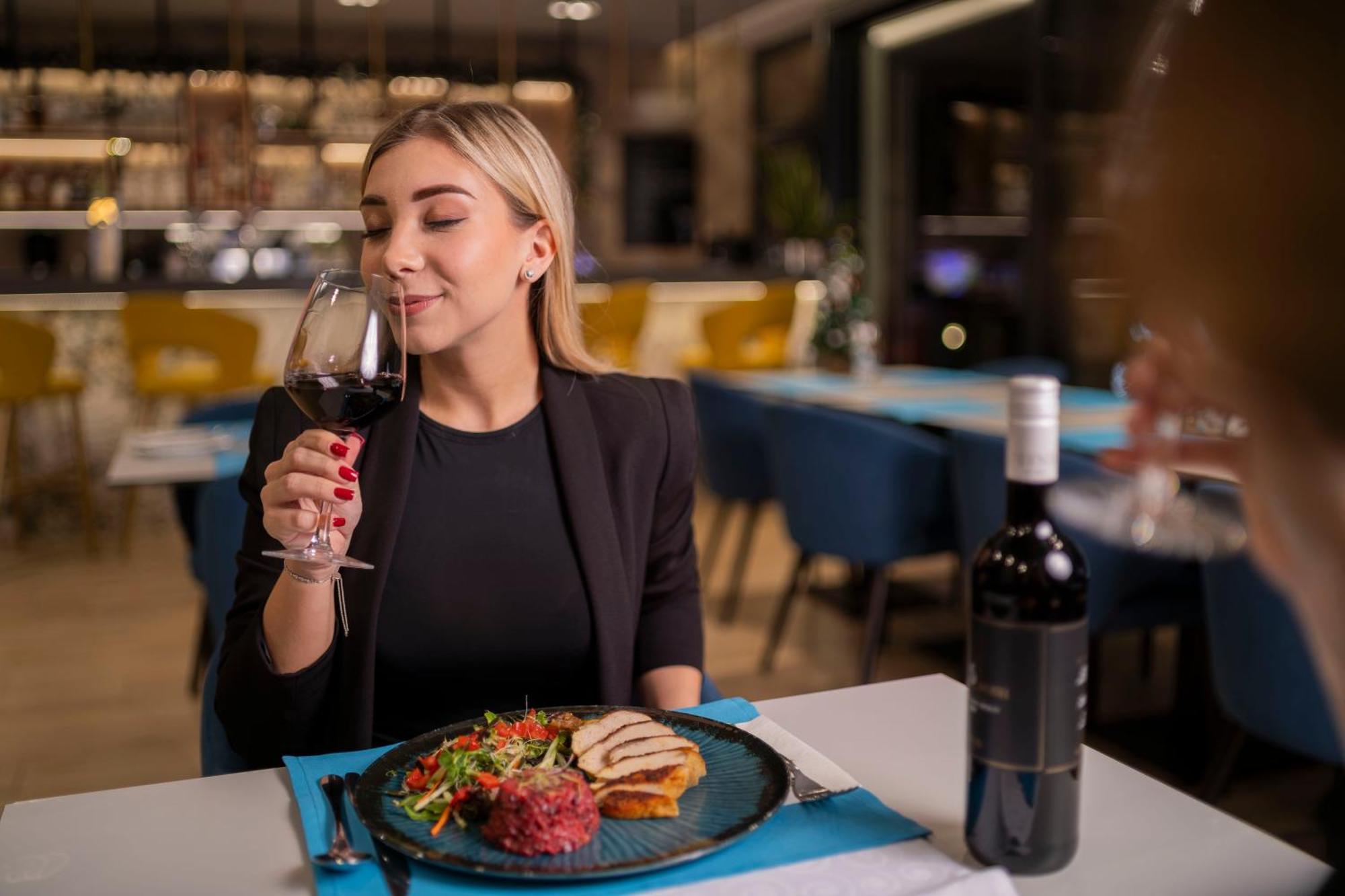 Sziget Hotel Nyíregyháza Zewnętrze zdjęcie